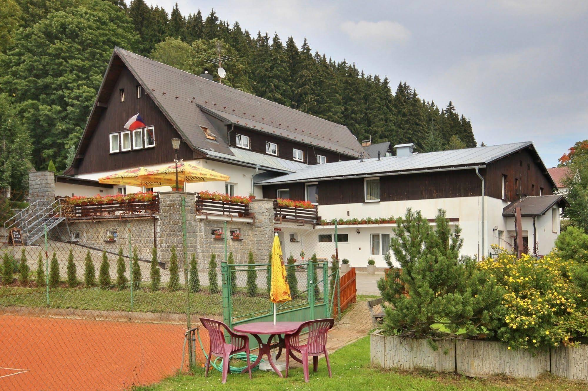 Penzion Bobesova Bouda Železná Ruda Exterior foto